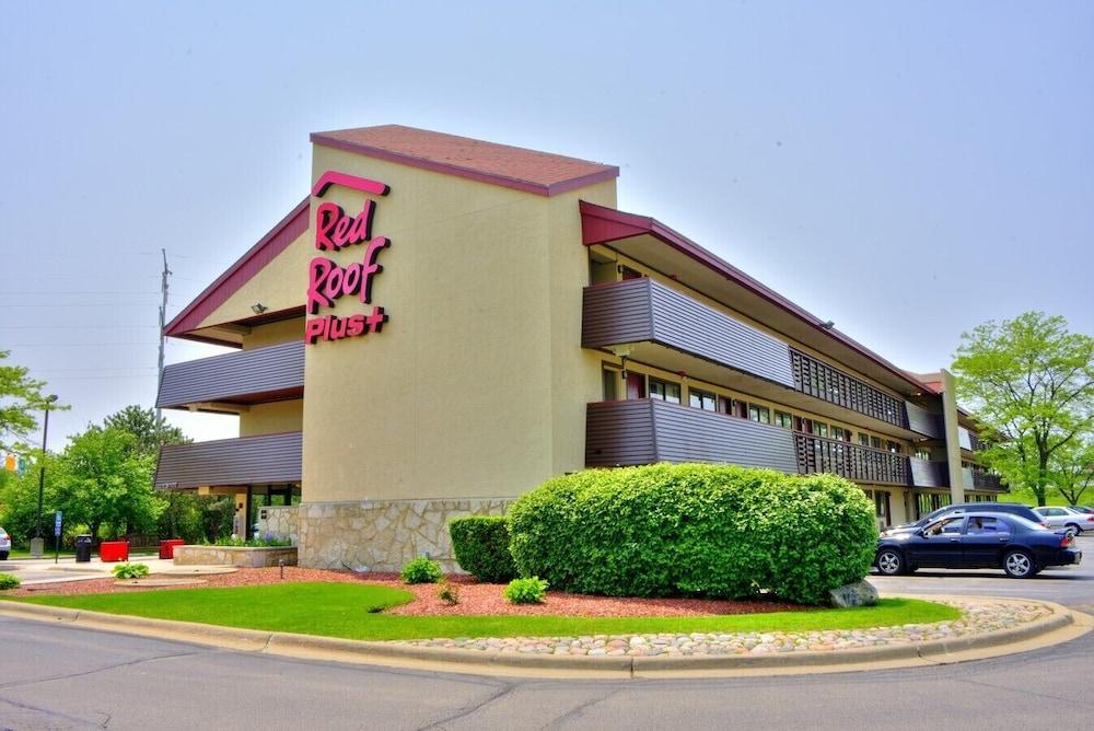 מלון Super 8 By Wyndham Deerfield - Northbrook מראה חיצוני תמונה
