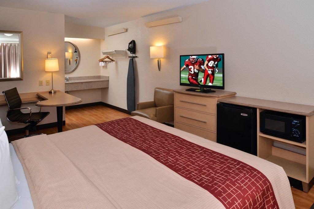 מלון Super 8 By Wyndham Deerfield - Northbrook מראה חיצוני תמונה