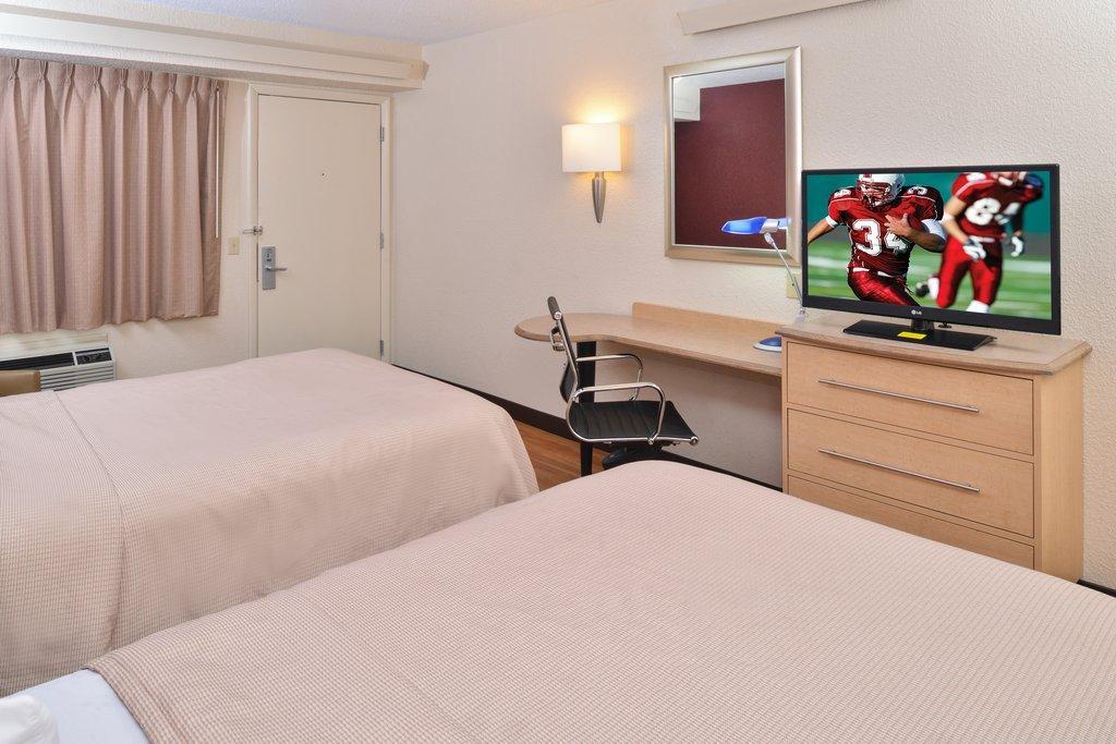 מלון Super 8 By Wyndham Deerfield - Northbrook מראה חיצוני תמונה