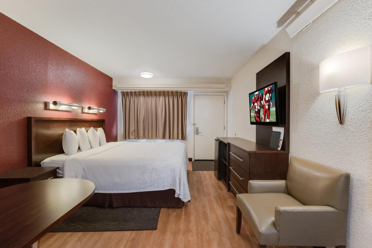 מלון Super 8 By Wyndham Deerfield - Northbrook מראה חיצוני תמונה