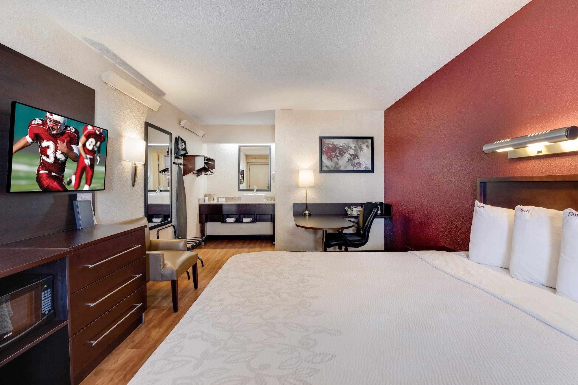 מלון Super 8 By Wyndham Deerfield - Northbrook מראה חיצוני תמונה