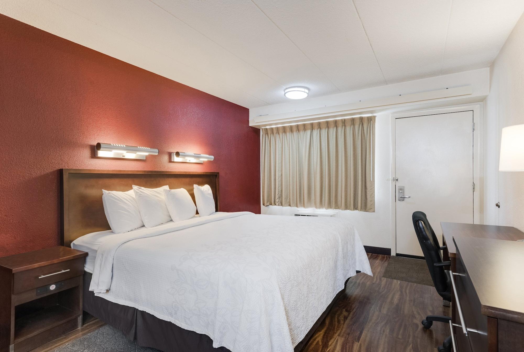 מלון Super 8 By Wyndham Deerfield - Northbrook מראה חיצוני תמונה
