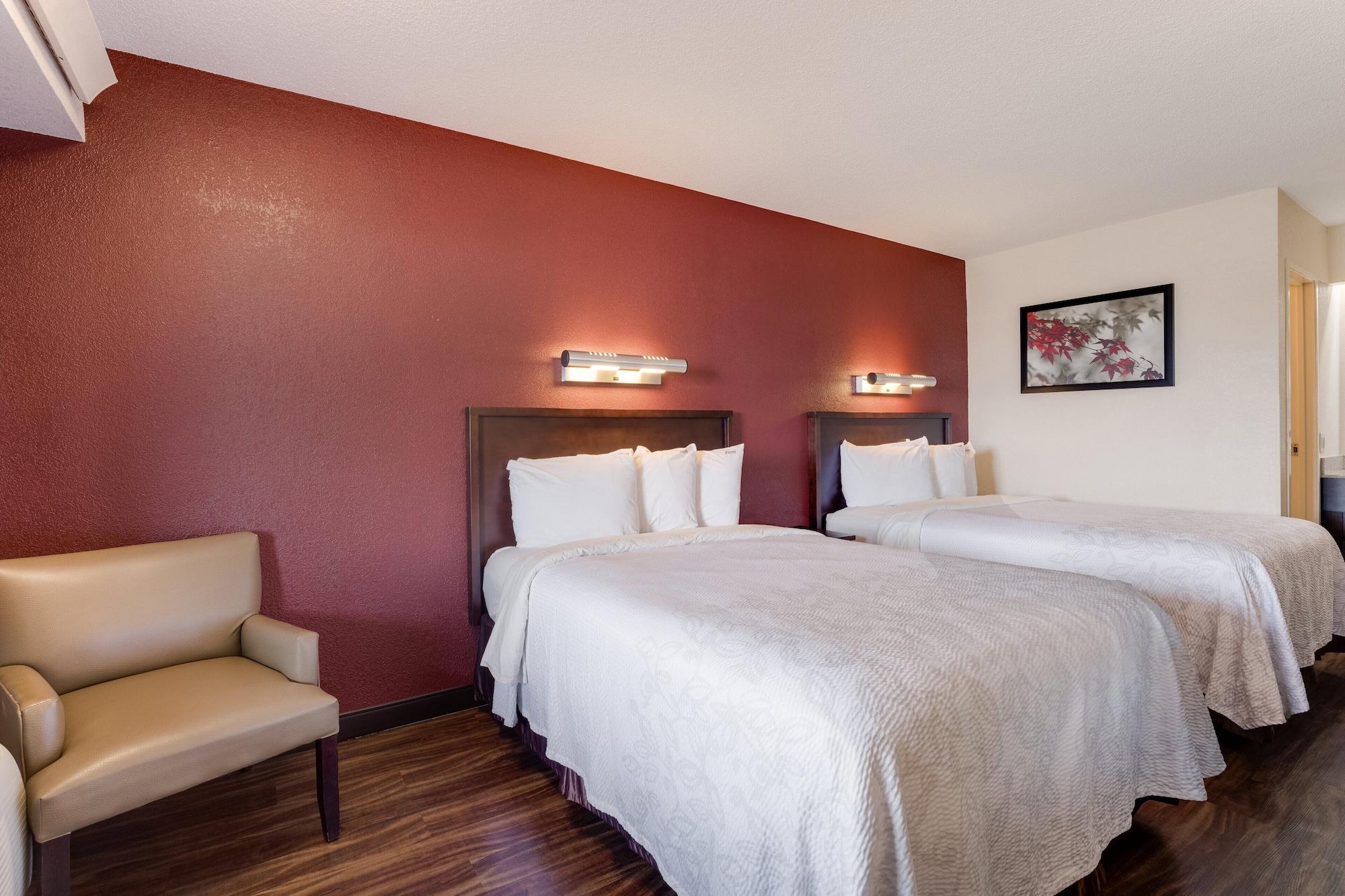 מלון Super 8 By Wyndham Deerfield - Northbrook מראה חיצוני תמונה