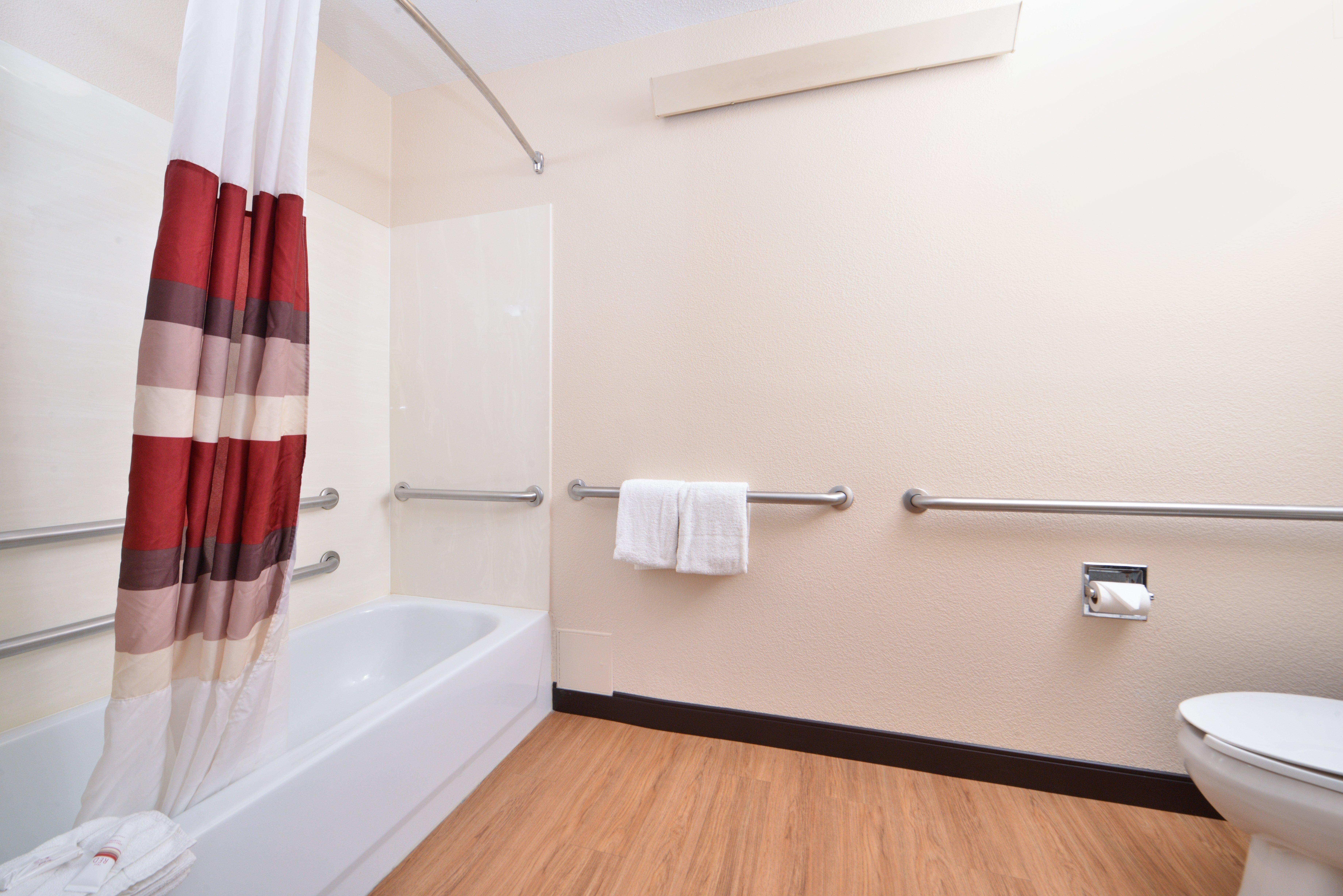 מלון Super 8 By Wyndham Deerfield - Northbrook מראה חיצוני תמונה