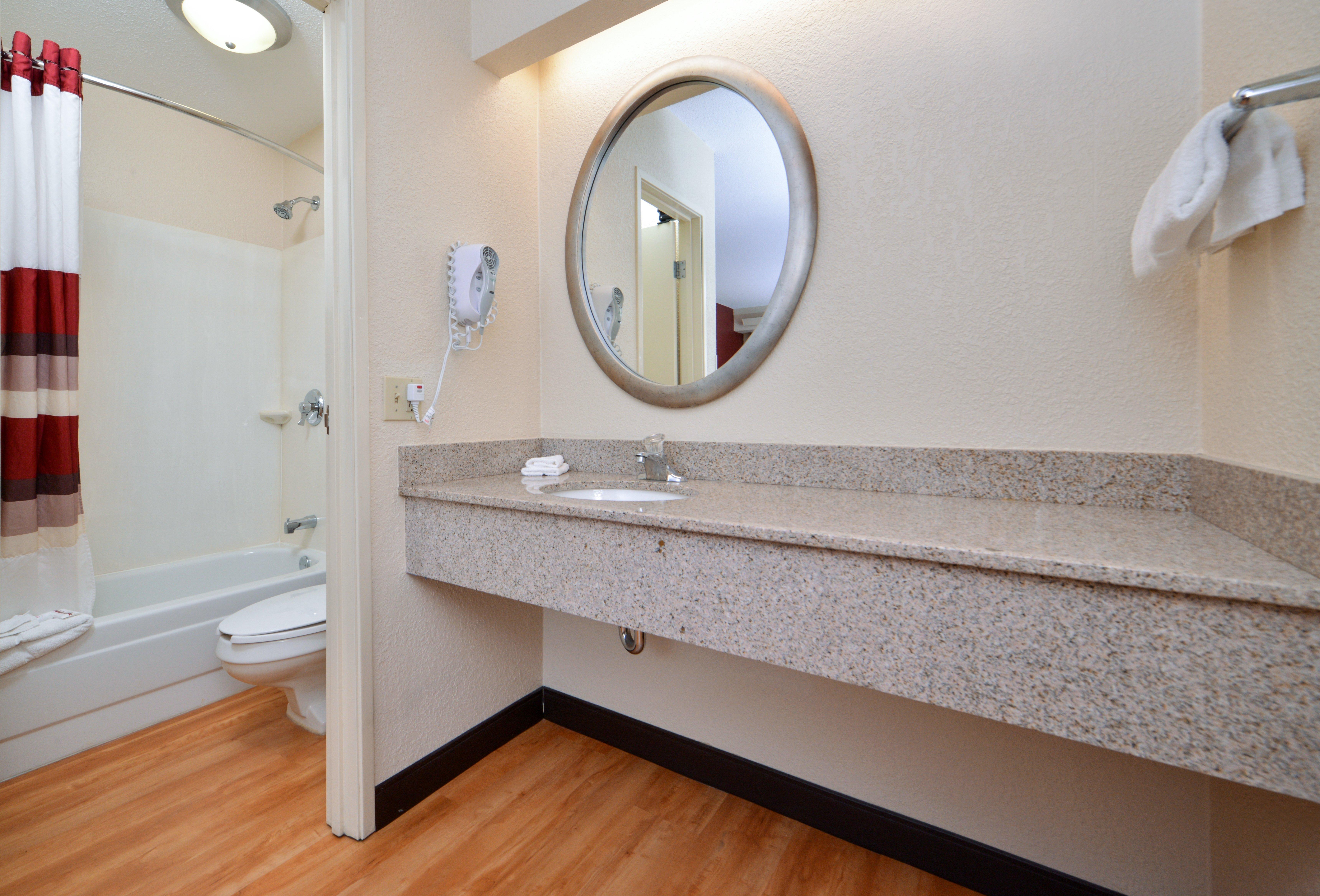 מלון Super 8 By Wyndham Deerfield - Northbrook מראה חיצוני תמונה