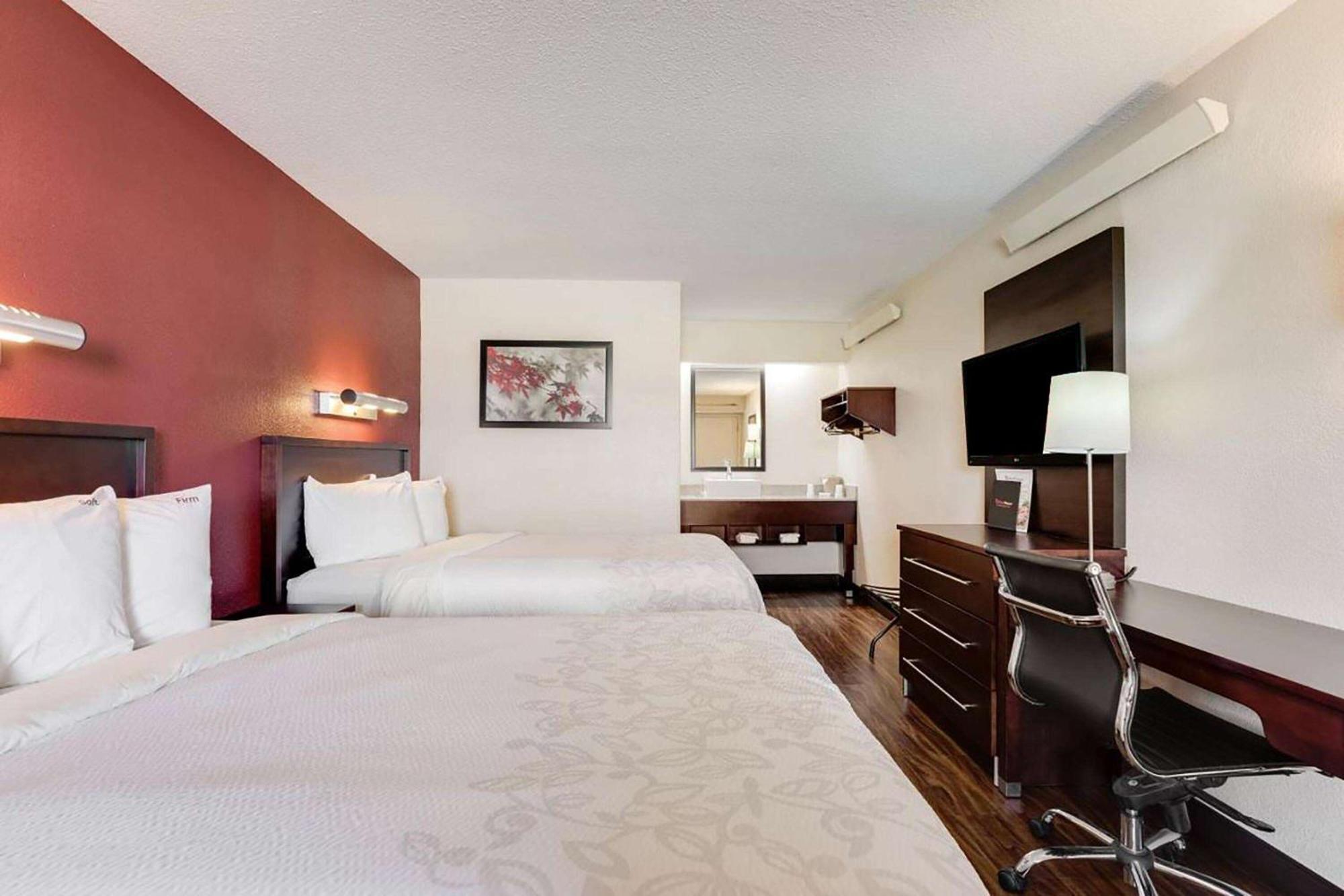 מלון Super 8 By Wyndham Deerfield - Northbrook מראה חיצוני תמונה