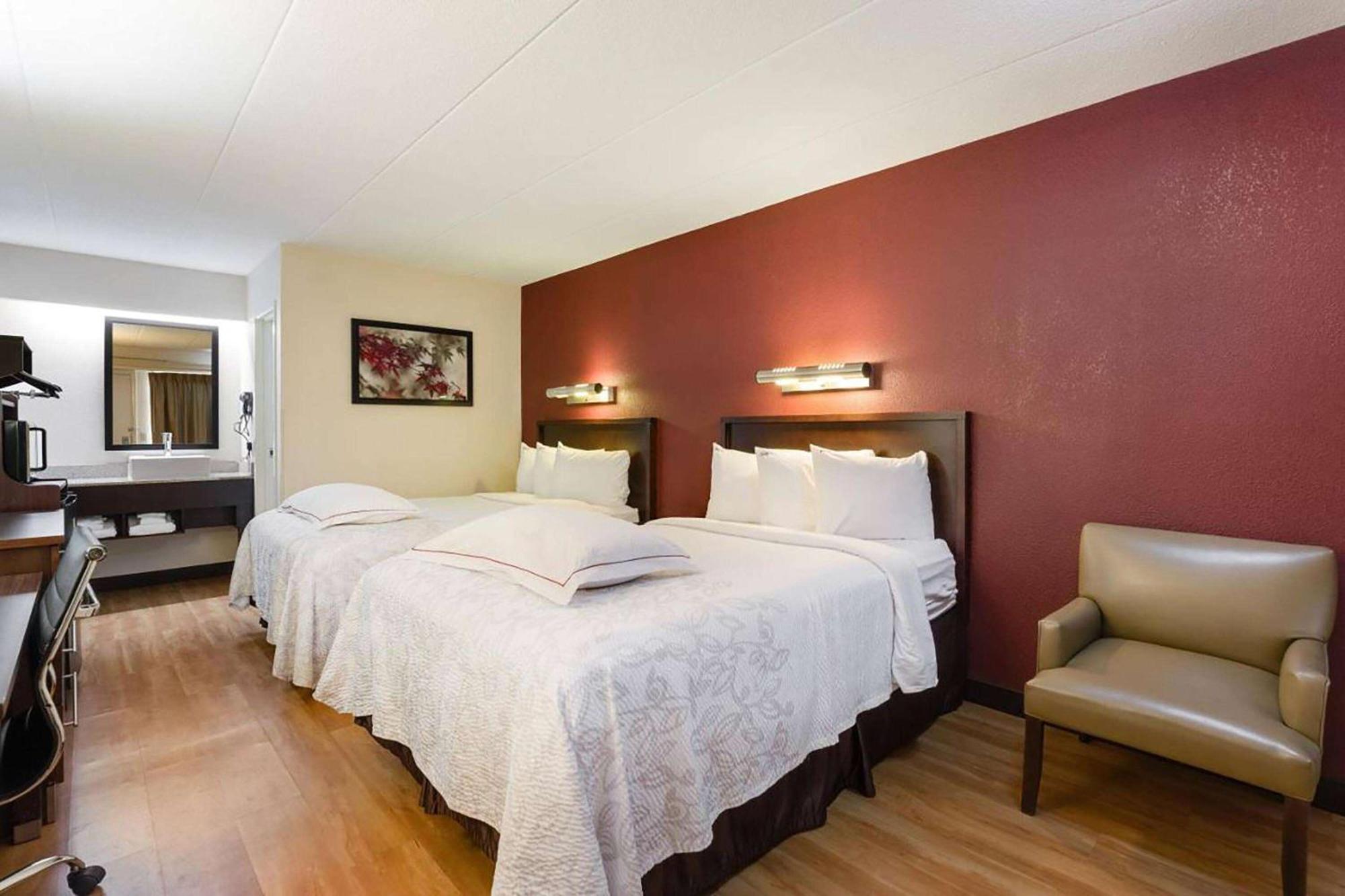 מלון Super 8 By Wyndham Deerfield - Northbrook מראה חיצוני תמונה