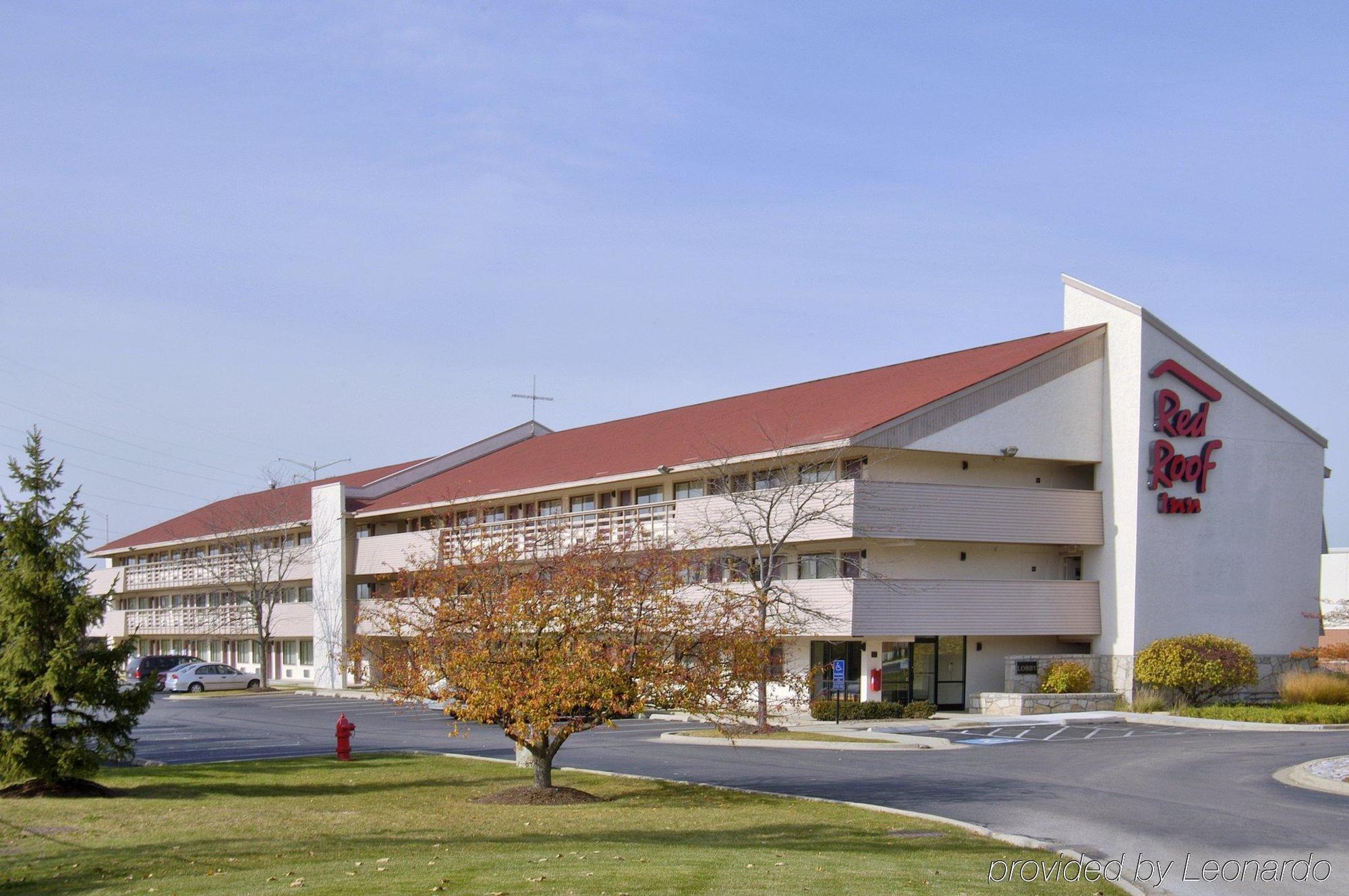 מלון Super 8 By Wyndham Deerfield - Northbrook מראה חיצוני תמונה
